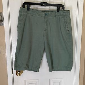 Eddie Bauer Legend Wash Women’s Green Shorts Size 12